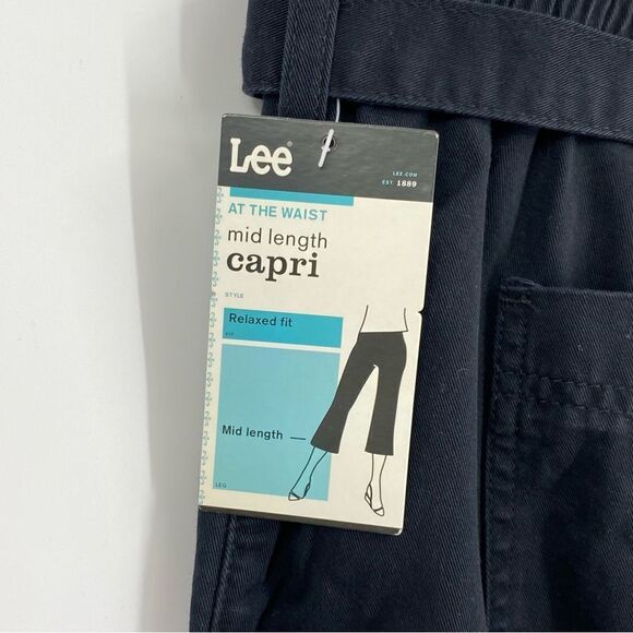 Lee Women’s Relaxed Fit Mid Length Navy Blue Capri size 16M - Picture 4 of 5